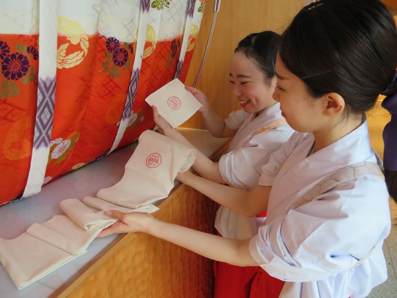 dai-bung-nghi-le-obiwaii